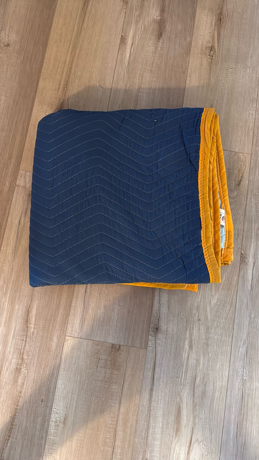 Packing Blankets - Heavy Duty Moving Blankets