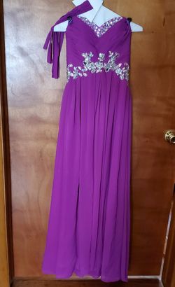 Beautiful homecoming/prom dress