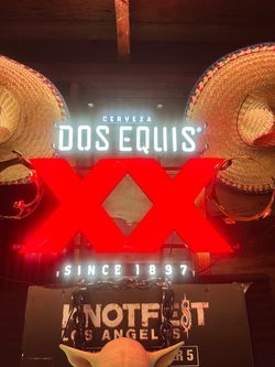 Dos XX neon sign