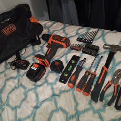 BLACK DECKER MAX Lithium Drill Driver Project Kit, Tool Set $30obo 🔥🔥🔥