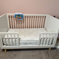 White Crib/ Toddler Bed With Mattress