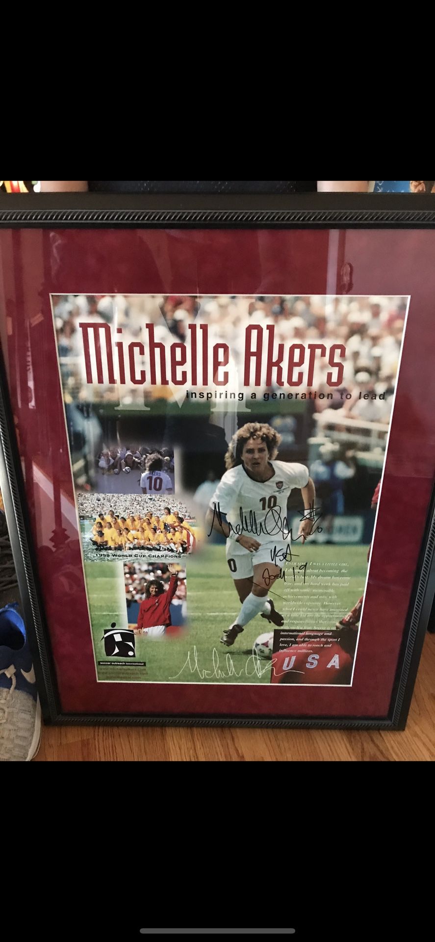 Authentic autograph of Michele Akers Soccer