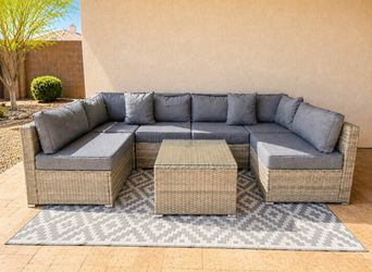 Outdoor Patio Modular Sectional Set w/Coffee Table *New*