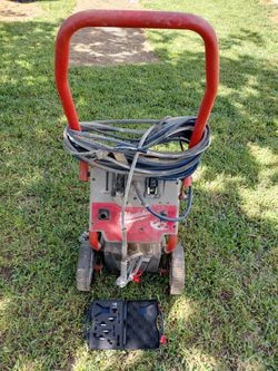 Milwaukee Airless/Finish Paint Sprayer M4910-20