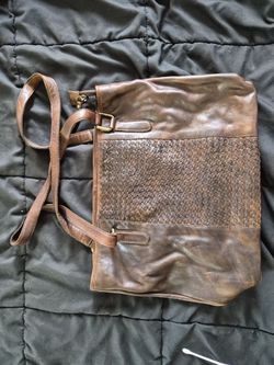 Elegant Tan Leather Tote Bag Leather Stitch Type Woven Pattern