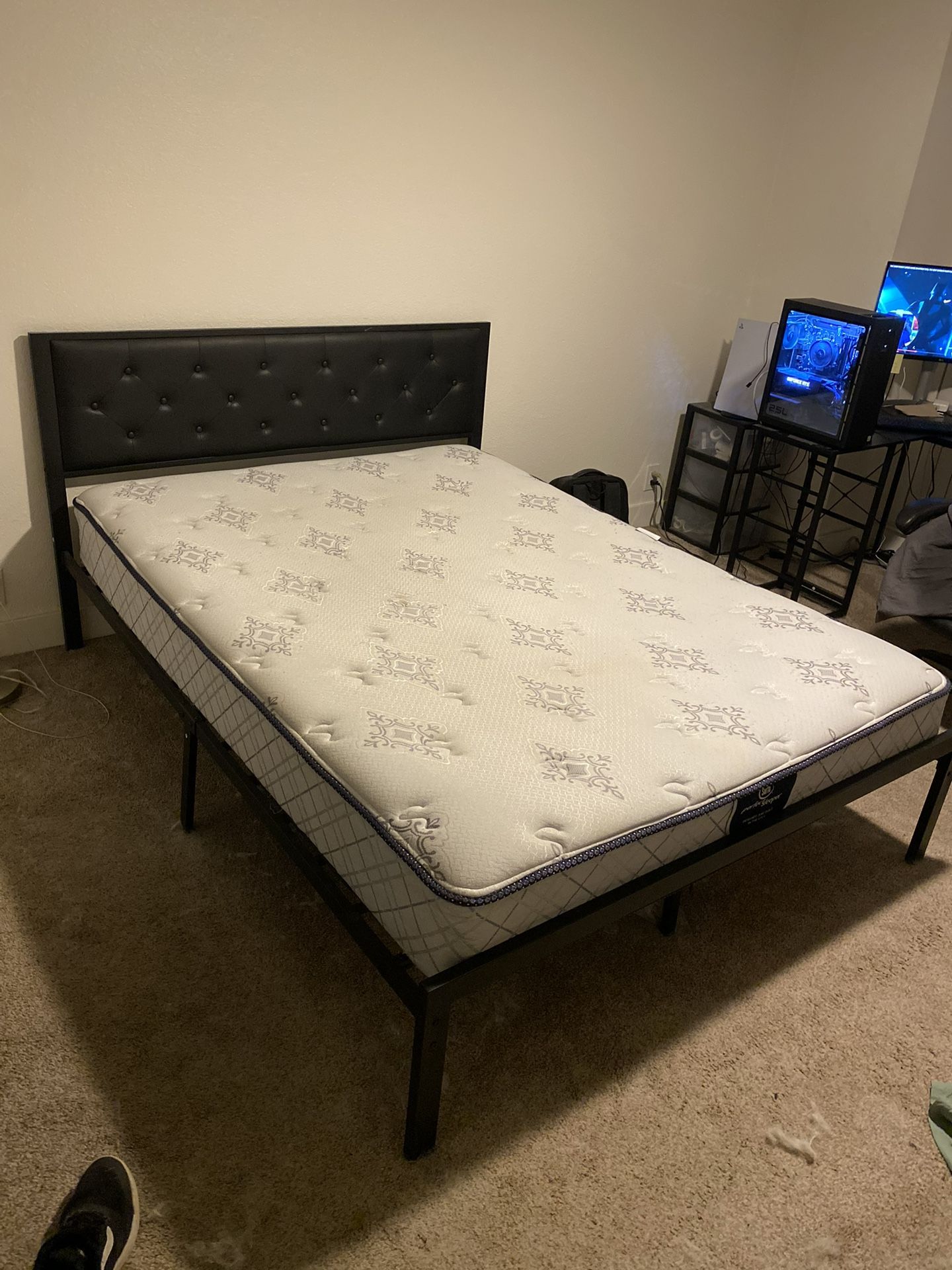 Queen Size Bed Set