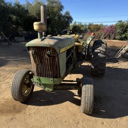 Model 2010 John Deere Farm Tractor With Disc 