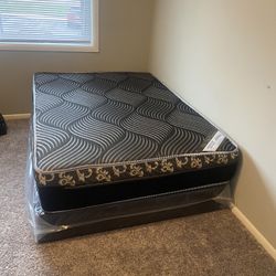Queen Mattress Come With Box Spring - Free Delivery 🚚 Today To Reasonable Distance 