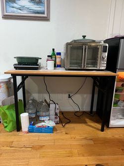 Foldable table