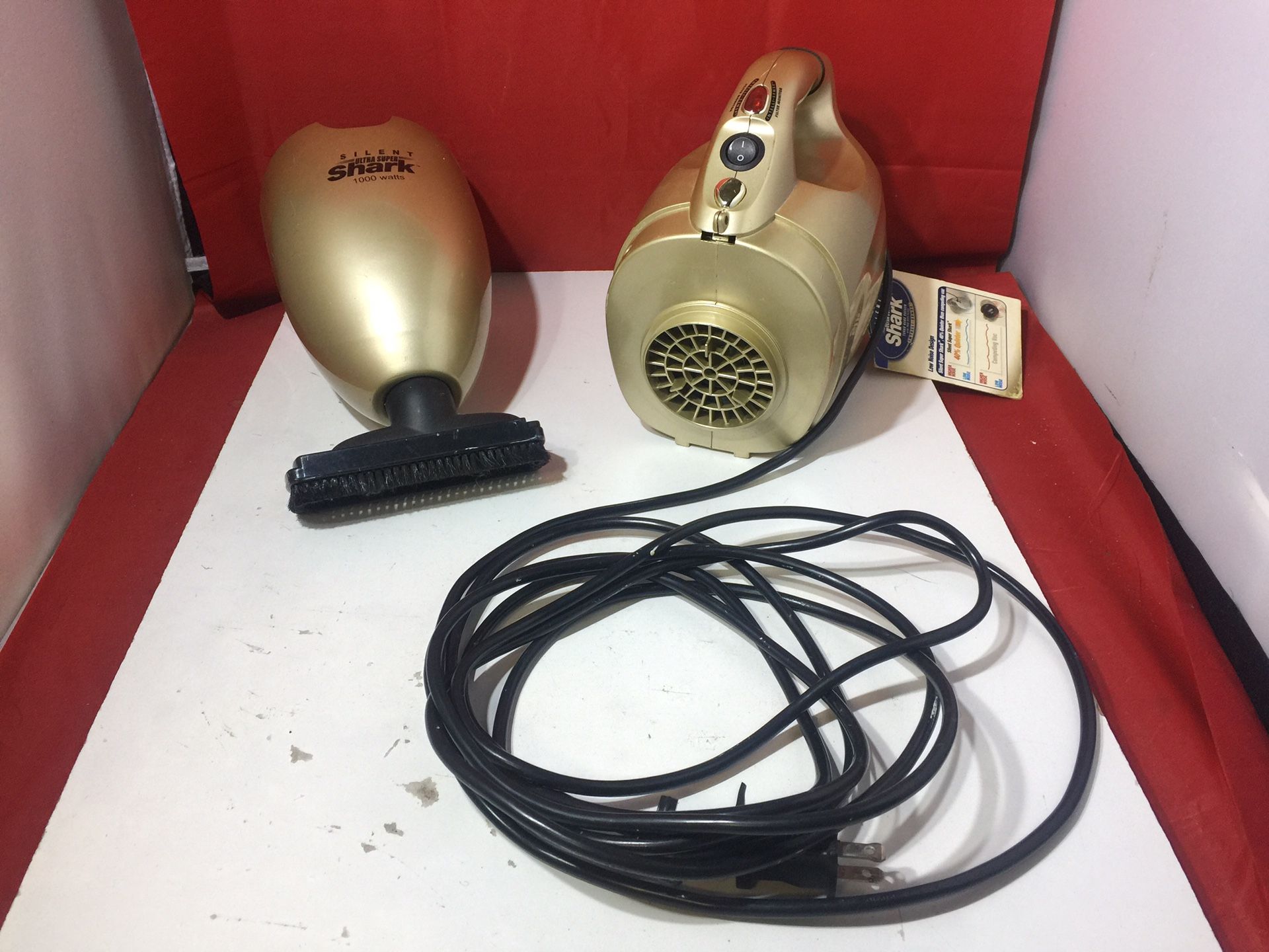 Euro-Pro Vacuum Cleaner EP88SS Silent Super Shark 1000 Watts