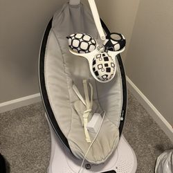4Moms Mamaroo