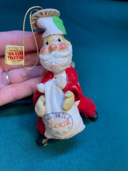 Vintage adorable Beling-Reuss company Santa Claus baker ornament