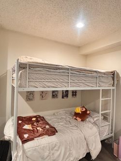 Metal Twin Bunk Bed Excellent Condition