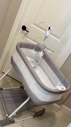 Simmons Kids Shooting star Rocking Bassinet with Airflow Mesh