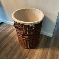Wicker Laundry Basket With Leather Handles With Liner. Perfect Condition