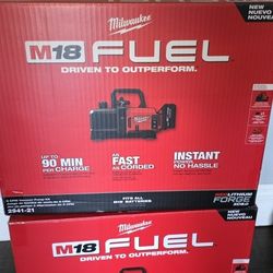 New Milwaukee Fuel 18volt 5CFM Vacuum Pump Combo 