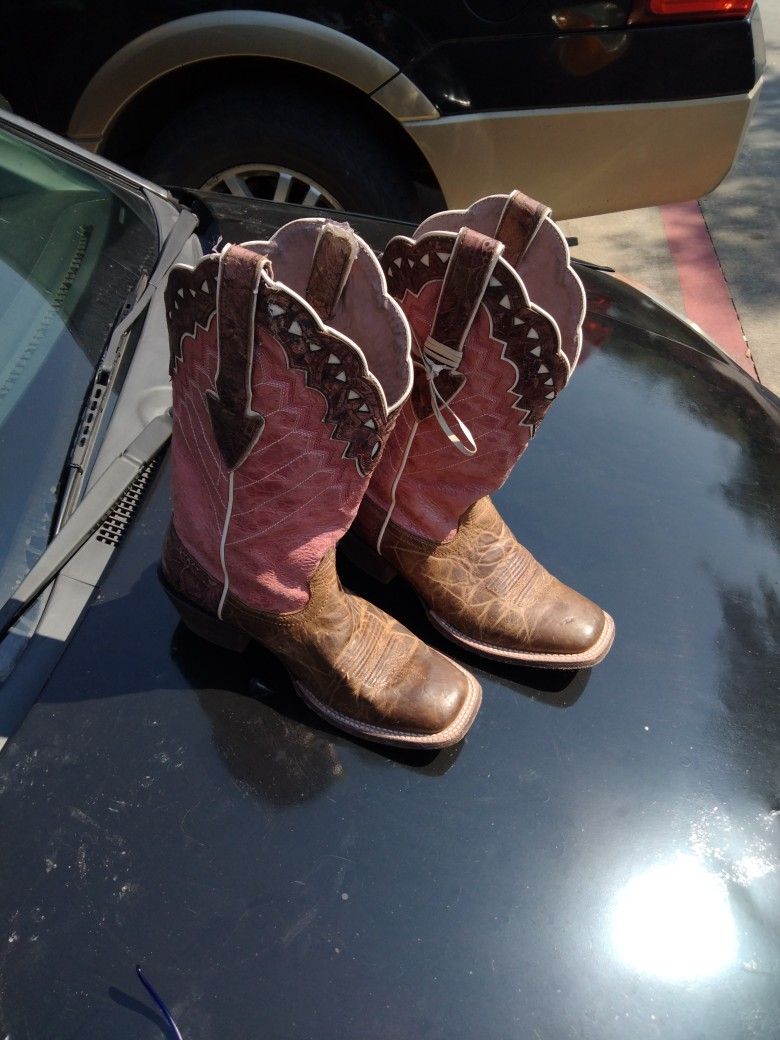 Ariat Tennessee Boots (Size 8) for Sale in Fort Worth, TX OfferUp
