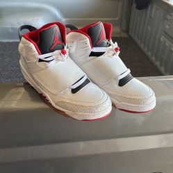 Nike. Jordan. Son Of Mars.  12