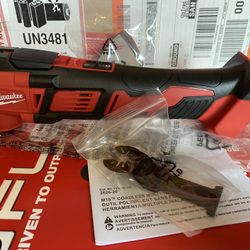 MILWAUKEE M18 MULTI-TOOL.  #2626-21 (( Tool Only ))read Below 
