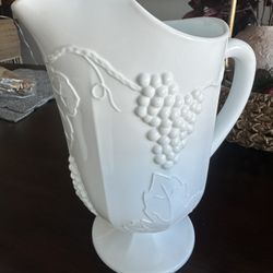 COLONY HARVEST MILK GLASS PITCHER WITH 5 MATCHING CUPS