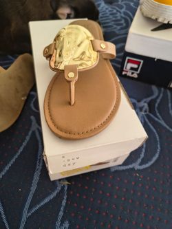 Sandals size 7