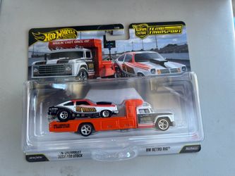 Hot Wheels Team Transport '74 Chevrolet Vega Pro Stock & HW Retro Rig