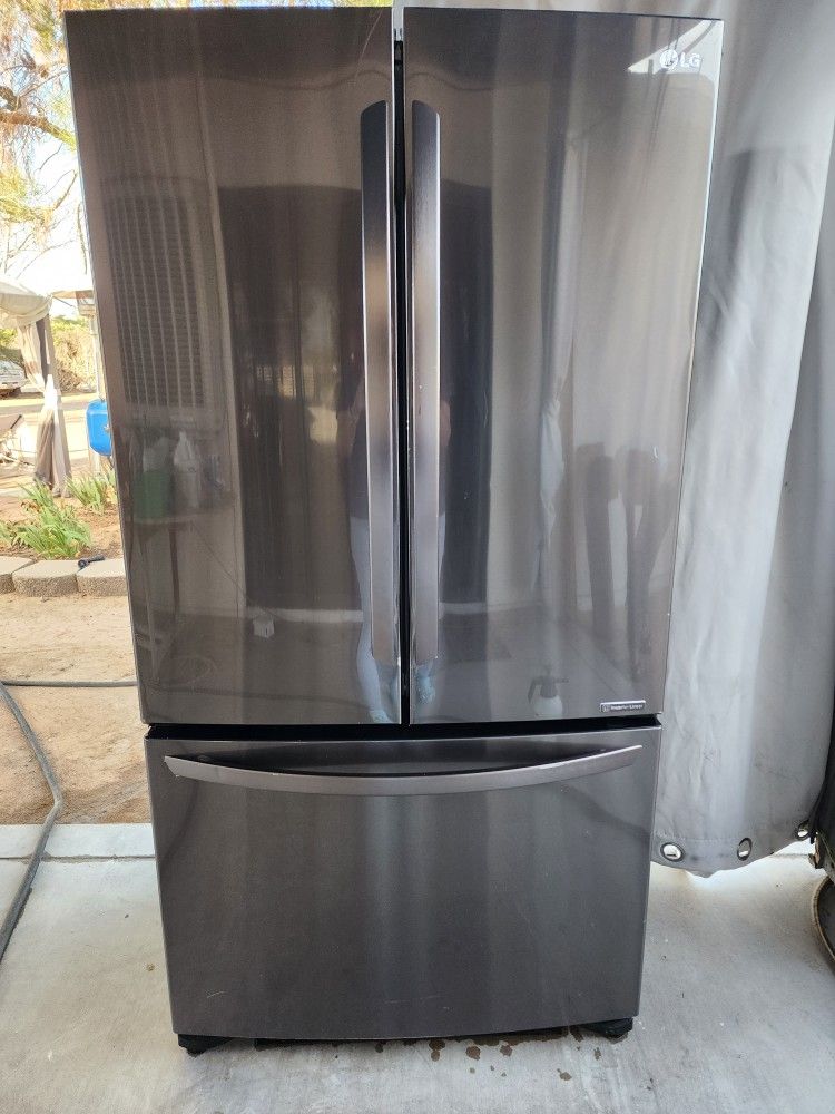 LG 3 DOOR COUNTER DEPTH BLACK SLATE REFRIGERATOR (FRIDGE) JUST ICE MACHINE NO WATER