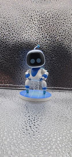 Astro Bot Figure