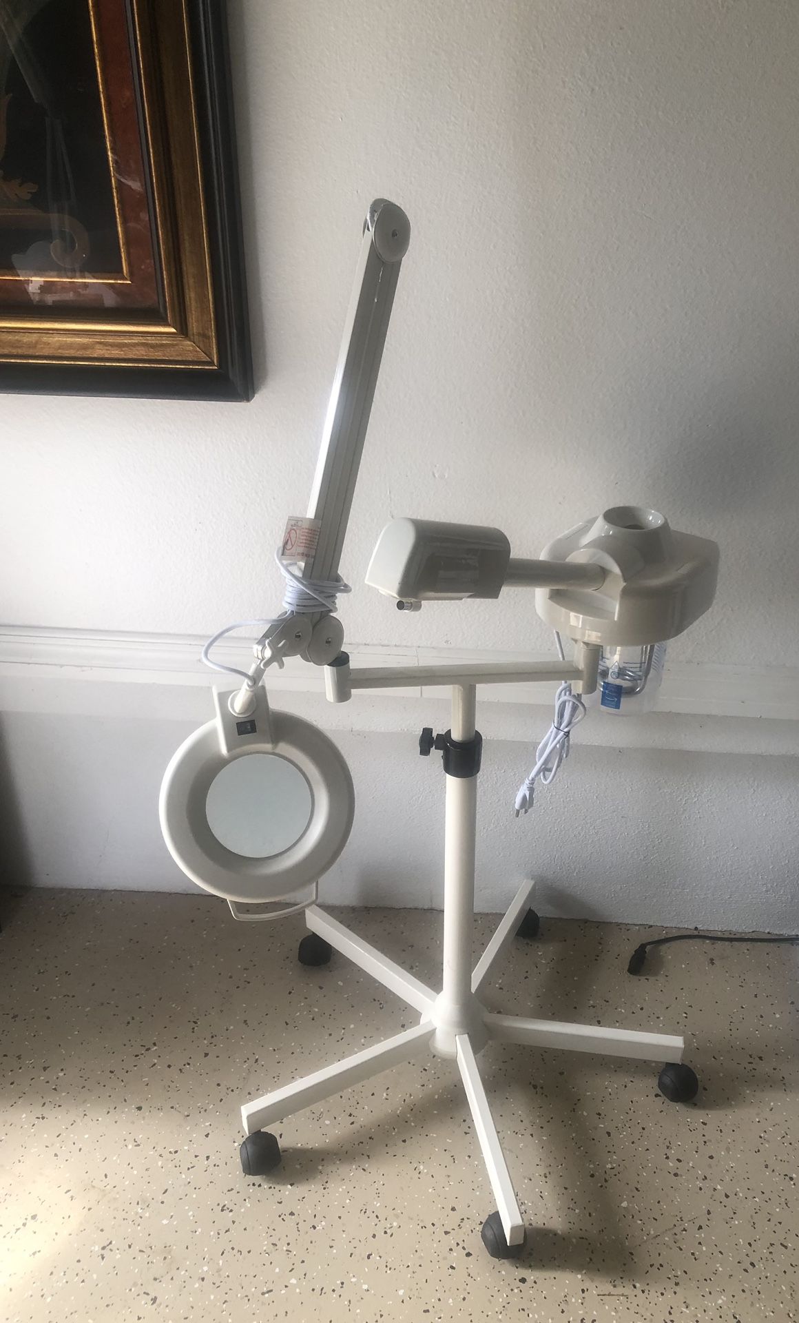 Mag Lamp And Facial Steamer Combo