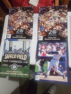 4 Mariners Scorecards (2) 1997, 1998, and 2001