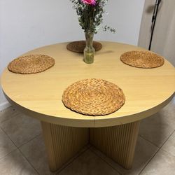 Table For 4-6 People