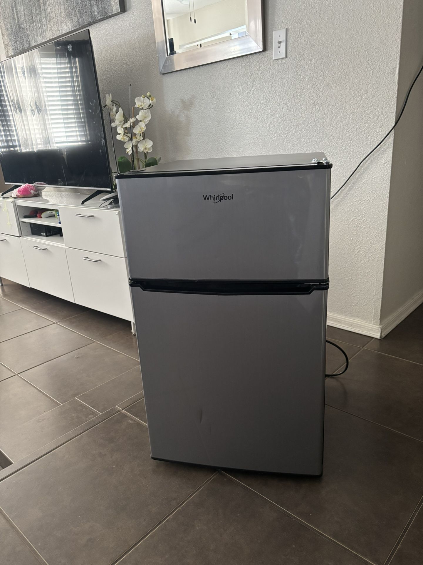 Whirlpool Mini Fridge