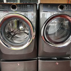 LG set of washer and dryer!!