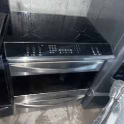 Kenmore Induction Stove Like New/ Flat Oven Range, 1 Burner Doesn’t Work