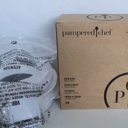 NIB Pampered Chef Close & Cut