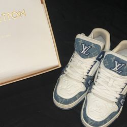 AUTHENTIC LV Sneakers - Marine Blue