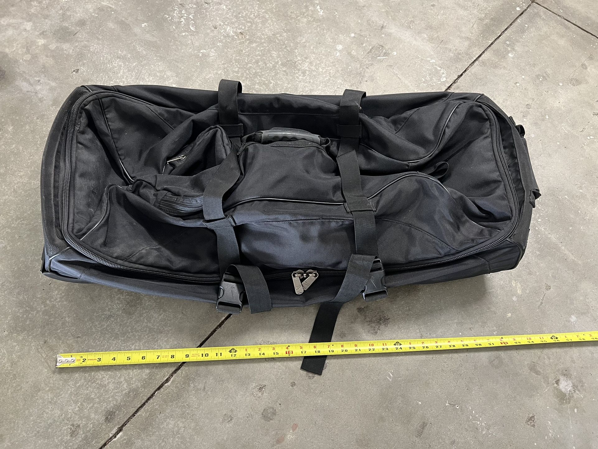 Large Vintage Nike Duffle Bag Roller Luggage 