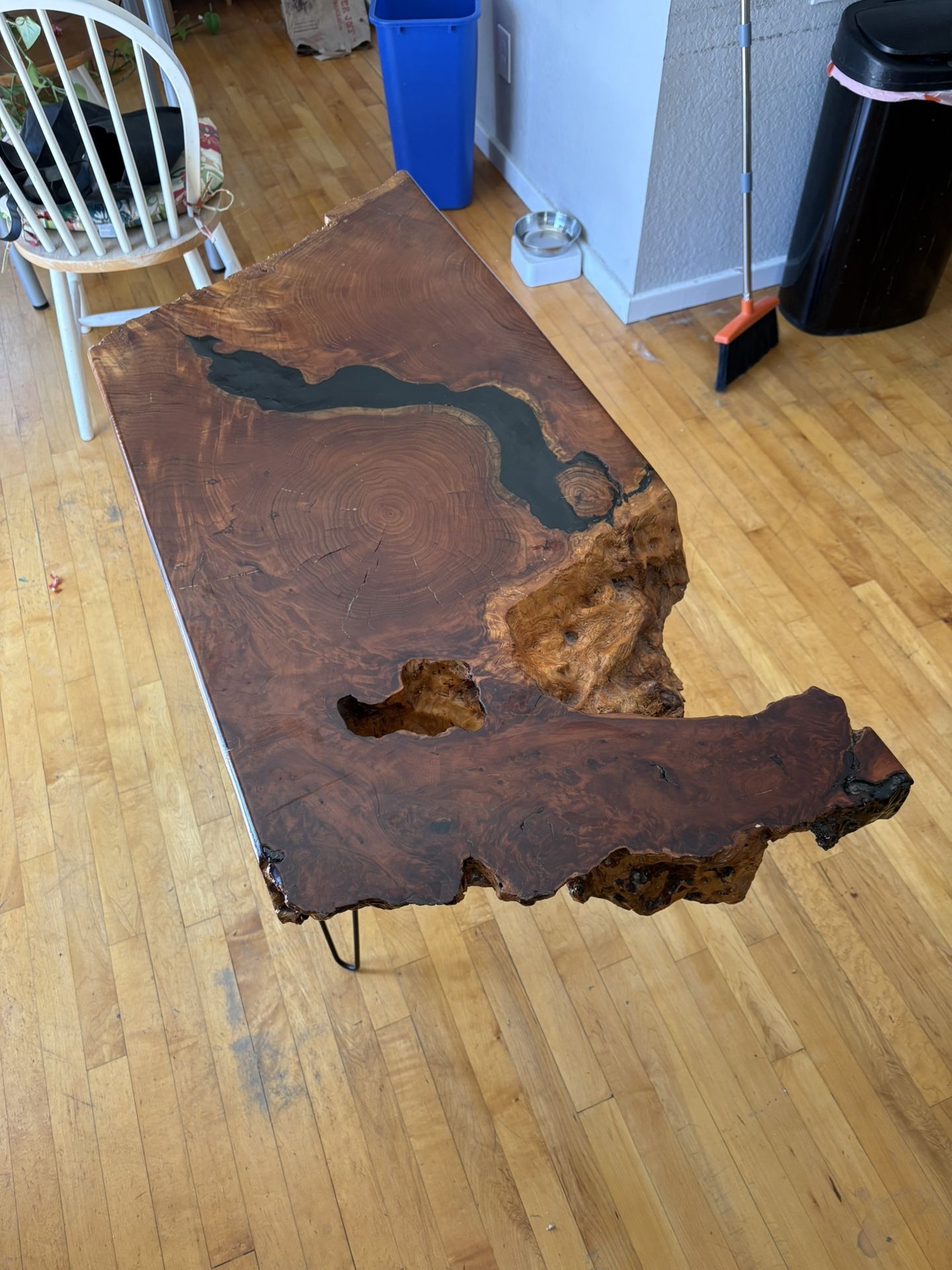 Live edge table