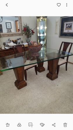 Dining room table with 4 chairs
