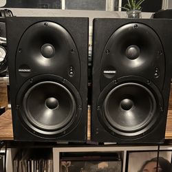 Mackie HR624 6” Powered Studio Monitors