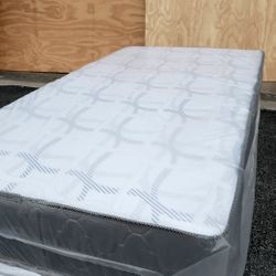 NEW TWIN-SIZE MATTRESS AND BOX SPRING 🆕️