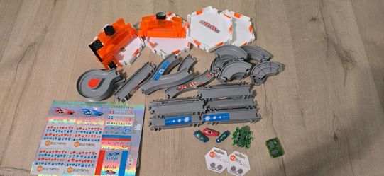 HEX bugs and track