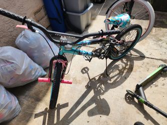 Huffy Beach Cruiser And Kids Bikes Cheap for Sale in San Diego