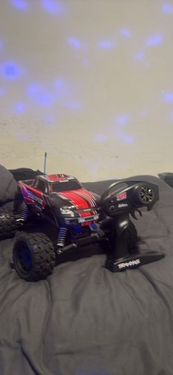 RC Truck :traces Stampede