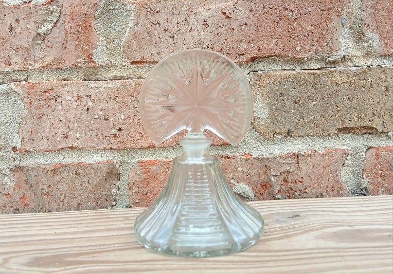 Vintage Art Deco Glass Perfume Bottle/Fan Stopper