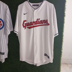 Authentic Cleveland  Guardians Size Large Mlb Baseball Jersey 
