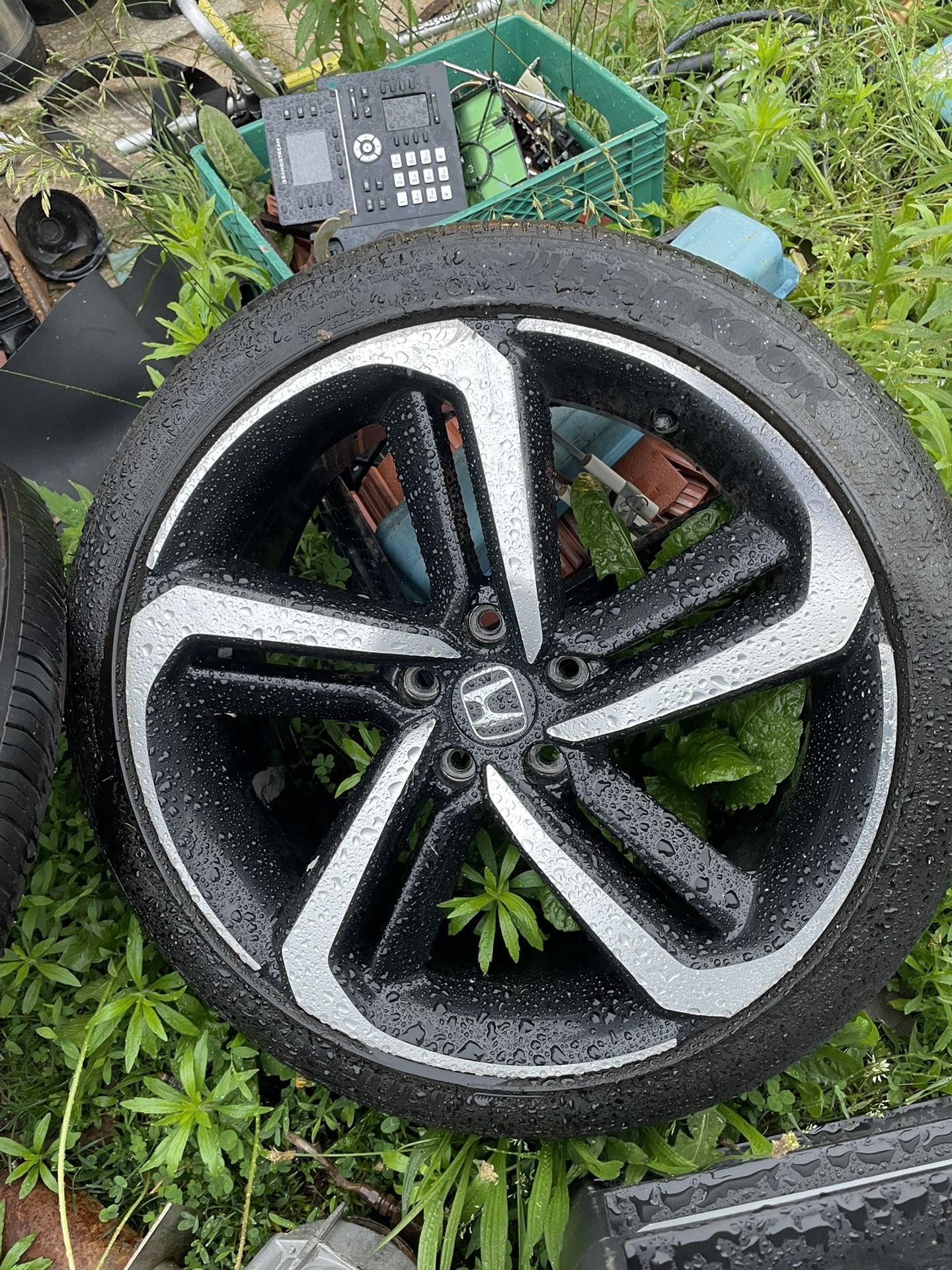 19” Honda Touring Rim And Tire 2 Available