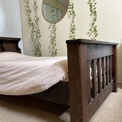 Wooden Twin Bed With Mattress 