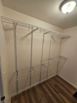 Closet shelving