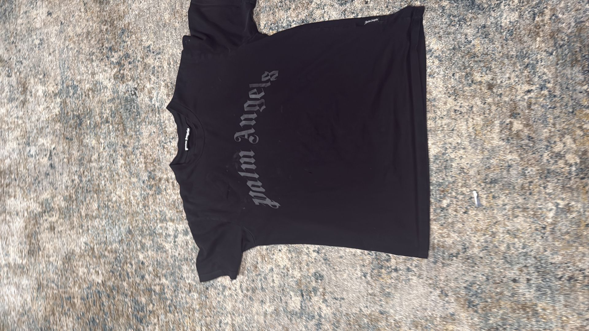 Worn looks new, medium